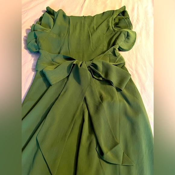 NWT Voodoo Vixen Amelia Olive Flared Gown - Picture 4 of 7